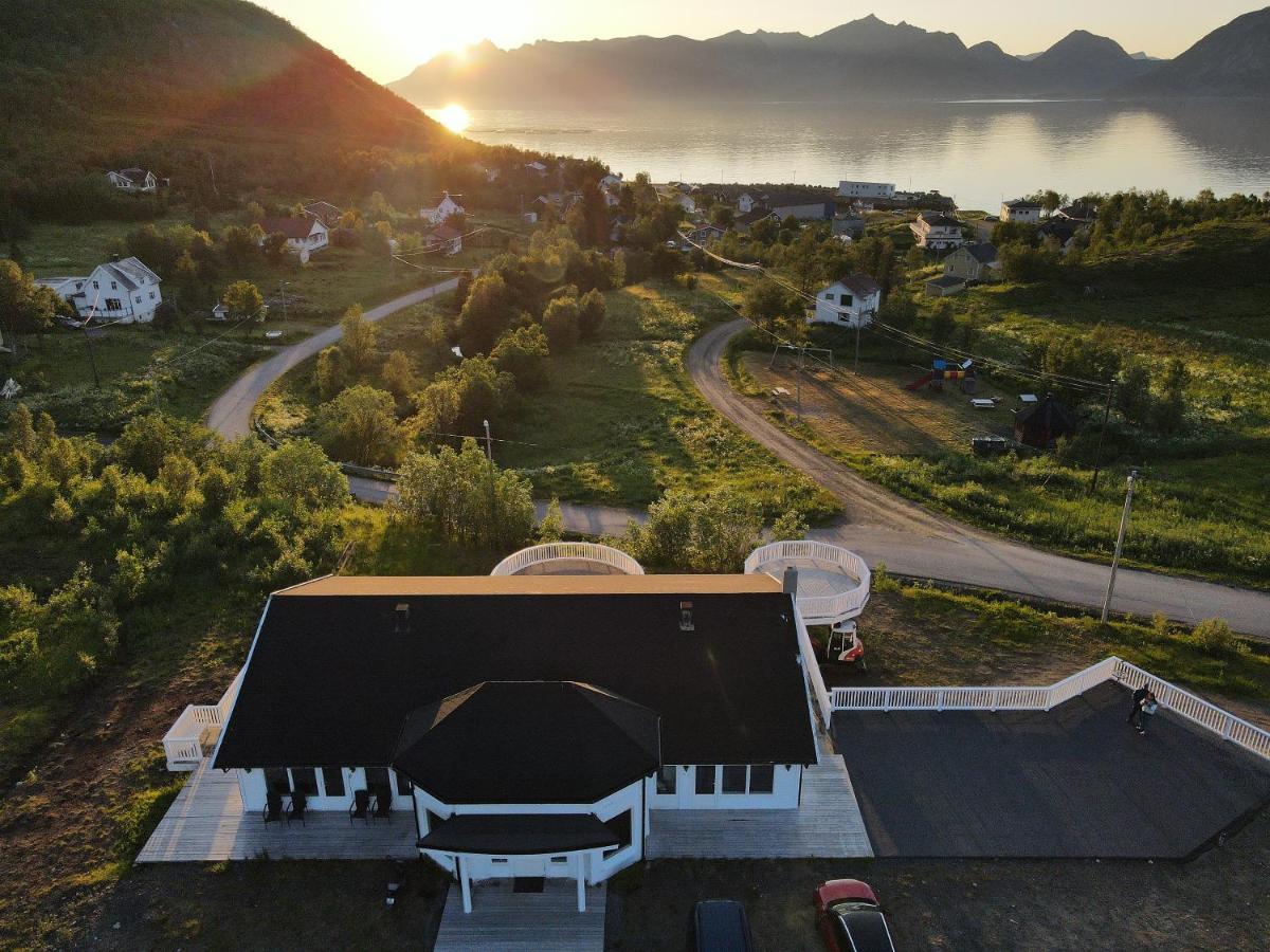 Senja Living Aparthotel Stonglandseidet Buitenkant foto